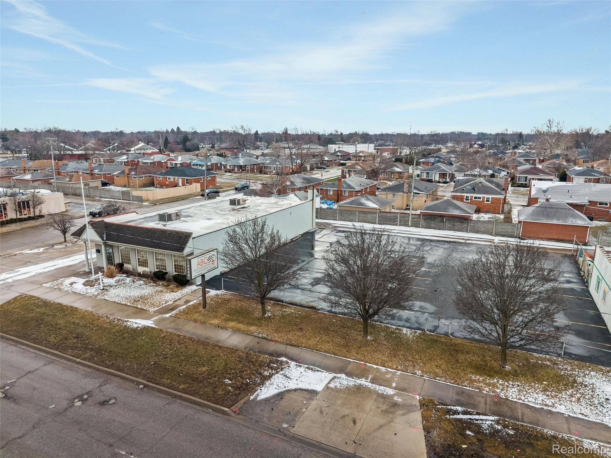 18400 E 9 Mile RD E, Eastpointe, MI 48021