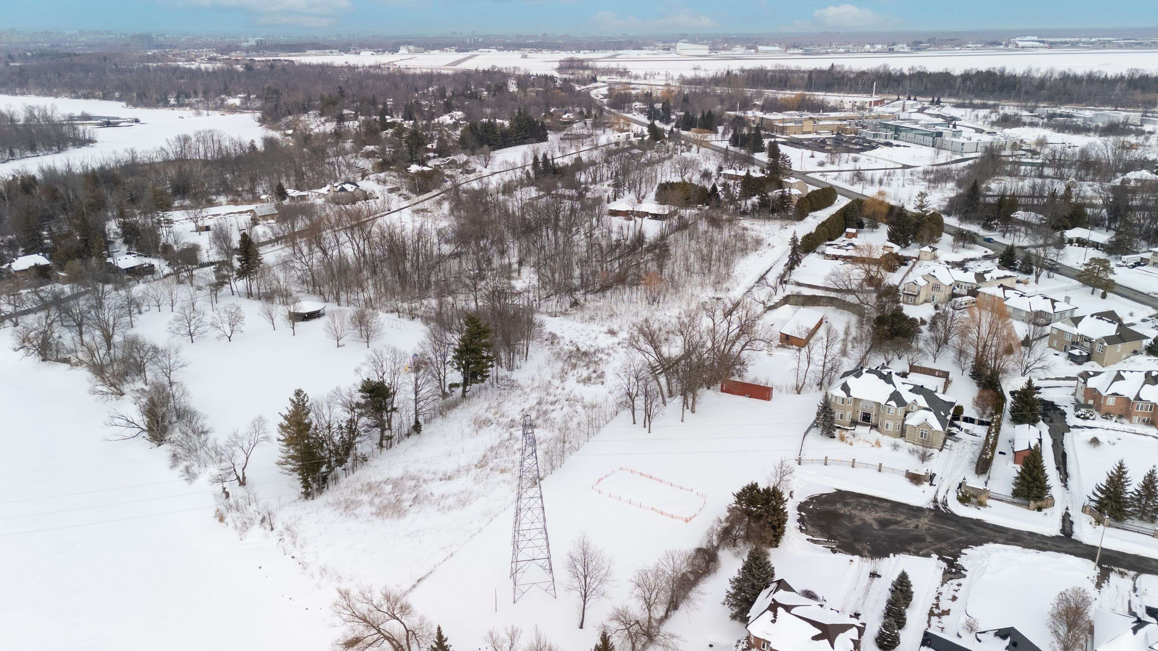 348 River RD, Blossom Park - Airport And Area, ON K1V 1R8