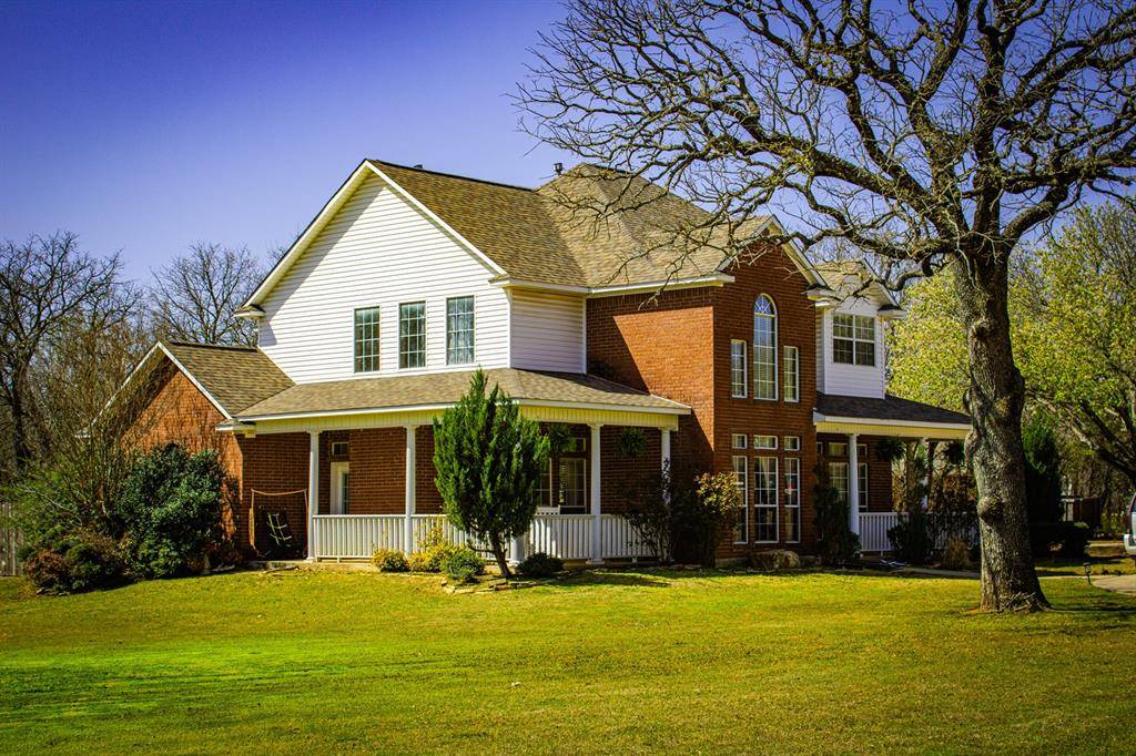 10 Shady  Creek Lane, Bridgeport, TX 76426