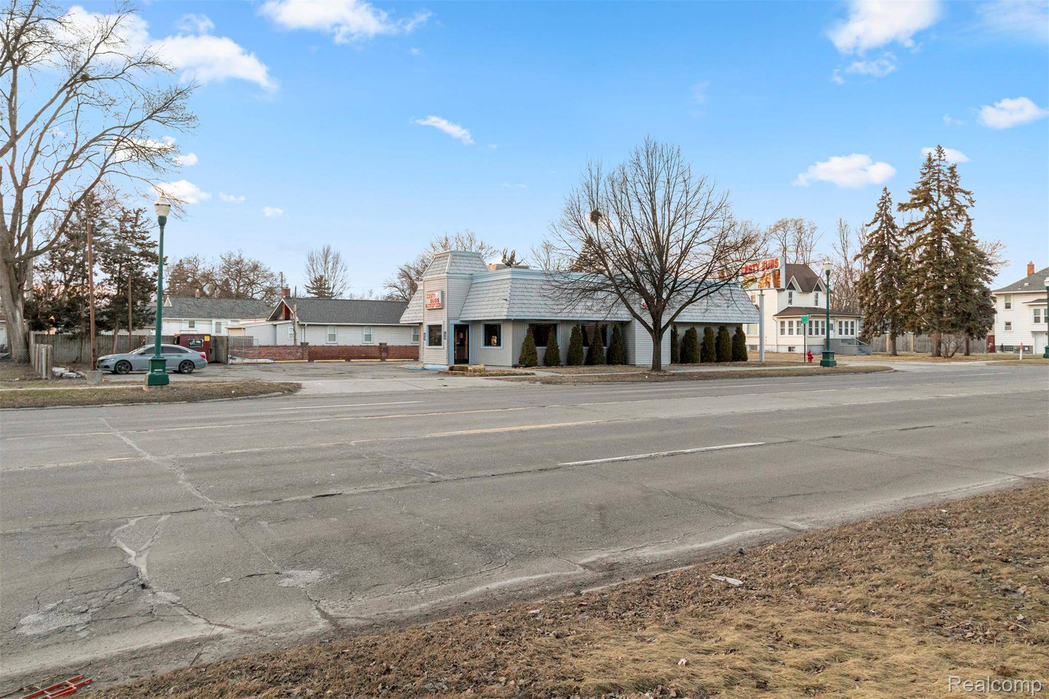 5006 S Wayne RD, Wayne, MI 48184