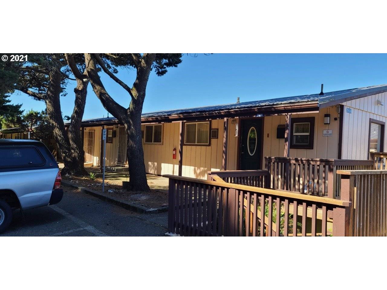 29696 Shore Pine LN, Gold Beach, OR 97444