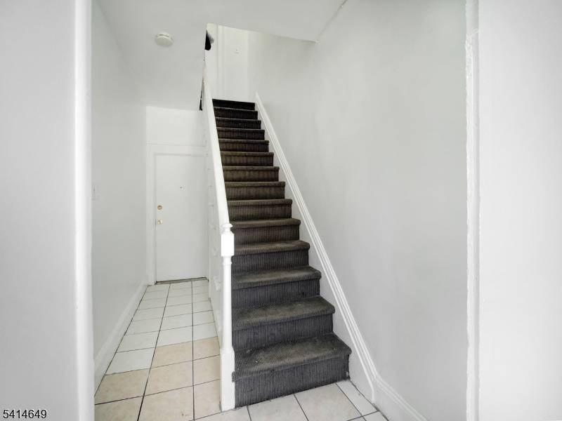 6011 Van Buren Pl, West New York Town, NJ 07093