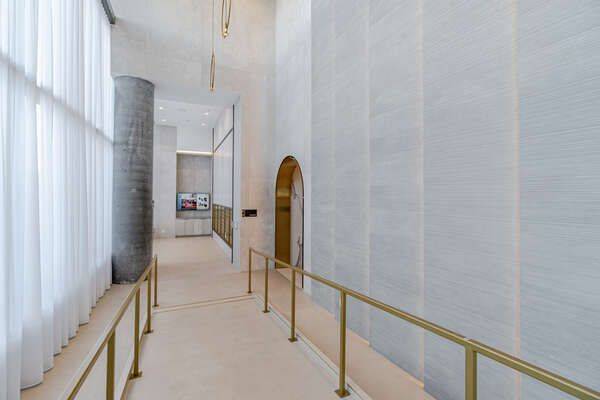 1000 PORTAGE Pkwy #3901, Vaughan, ON L4K 0L1