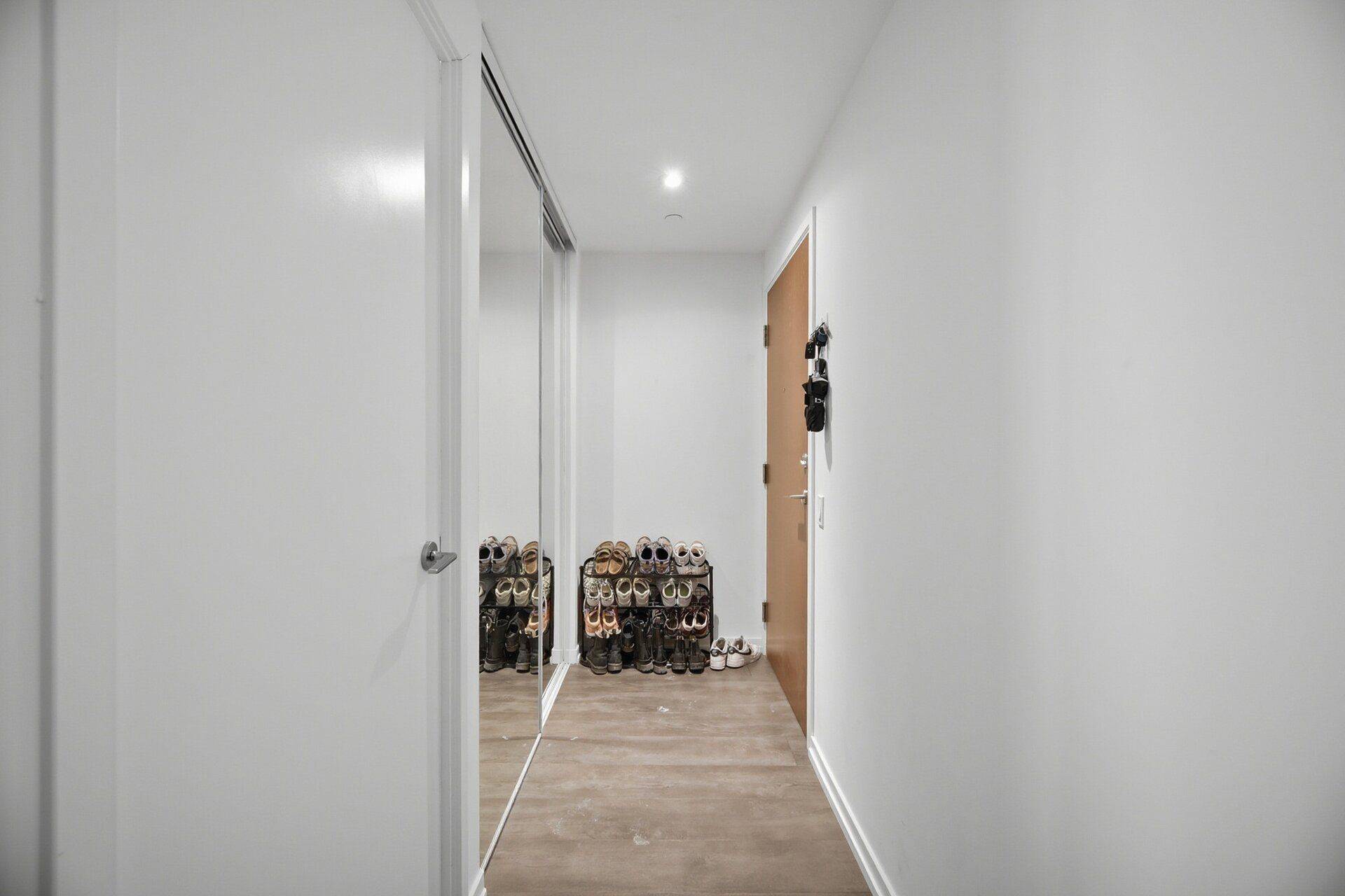 1000 PORTAGE Pkwy #3901, Vaughan, ON L4K 0L1