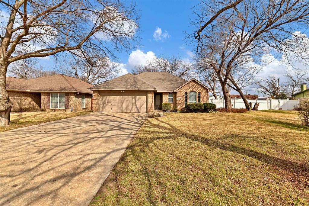5808 Blackmore Avenue, Fort Worth, TX 76107