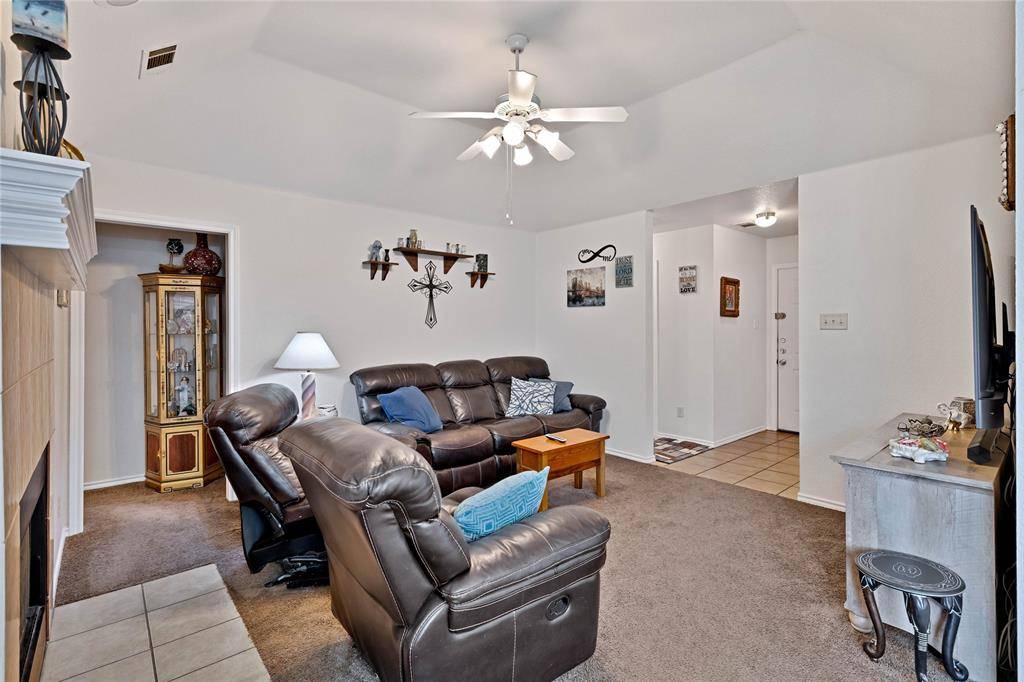 5808 Blackmore Avenue, Fort Worth, TX 76107