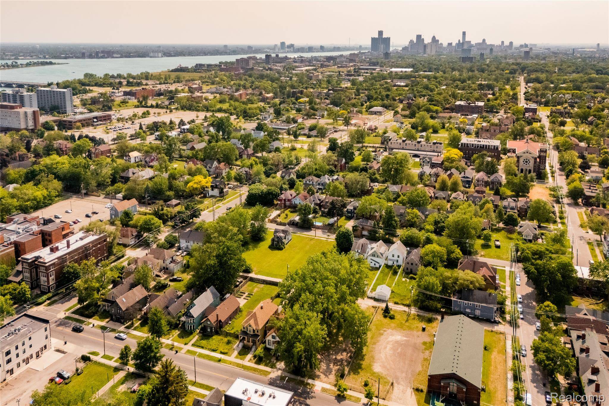 7901 Agnes ST, Detroit, MI 48214