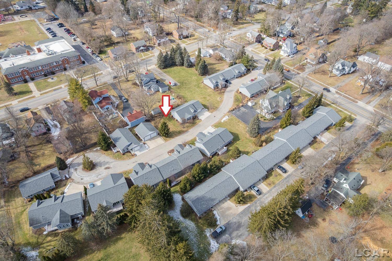 967 W Maumee ST, Adrian, MI 49221