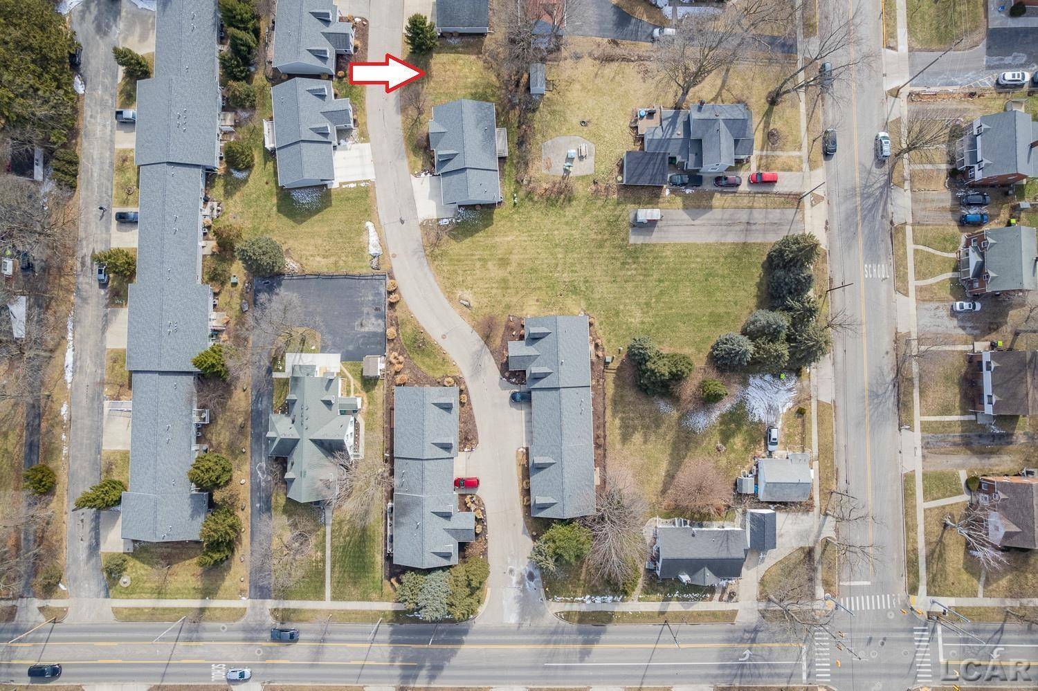 967 W Maumee ST, Adrian, MI 49221