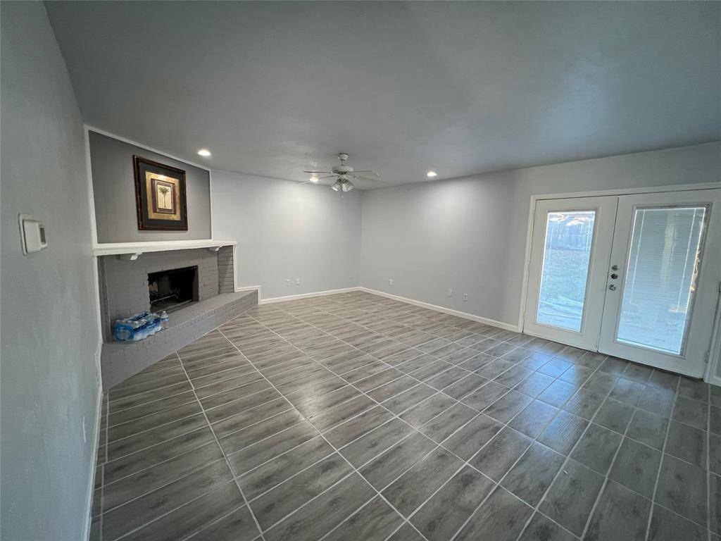 1911 Primrose Lane, Arlington, TX 76014