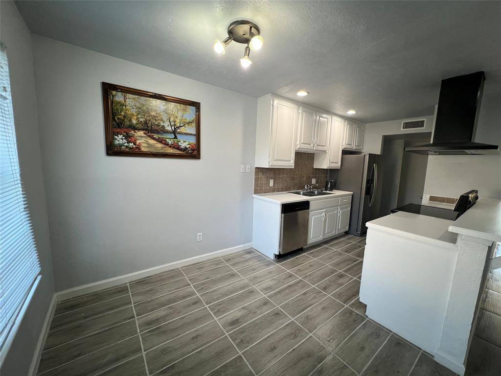 1911 Primrose Lane, Arlington, TX 76014