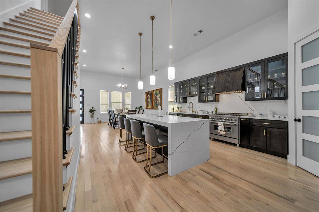 605 Archer Avenue, Cockrell Hill, TX 75211