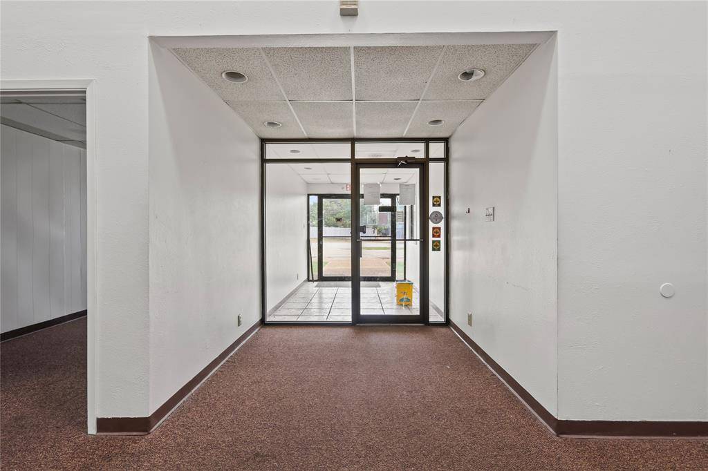 4915 Gus Thomasson Road, Mesquite, TX 75150