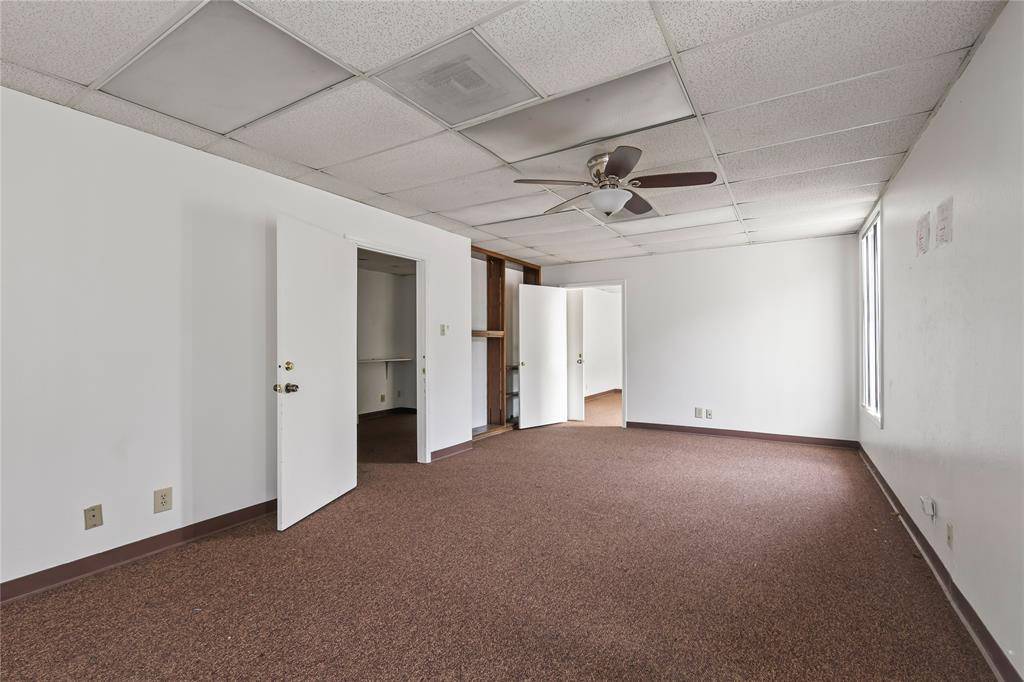 4915 Gus Thomasson Road, Mesquite, TX 75150