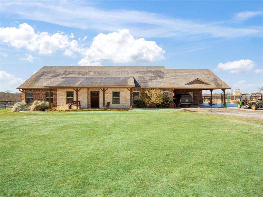 169 Sears Road, Bells, TX 75414