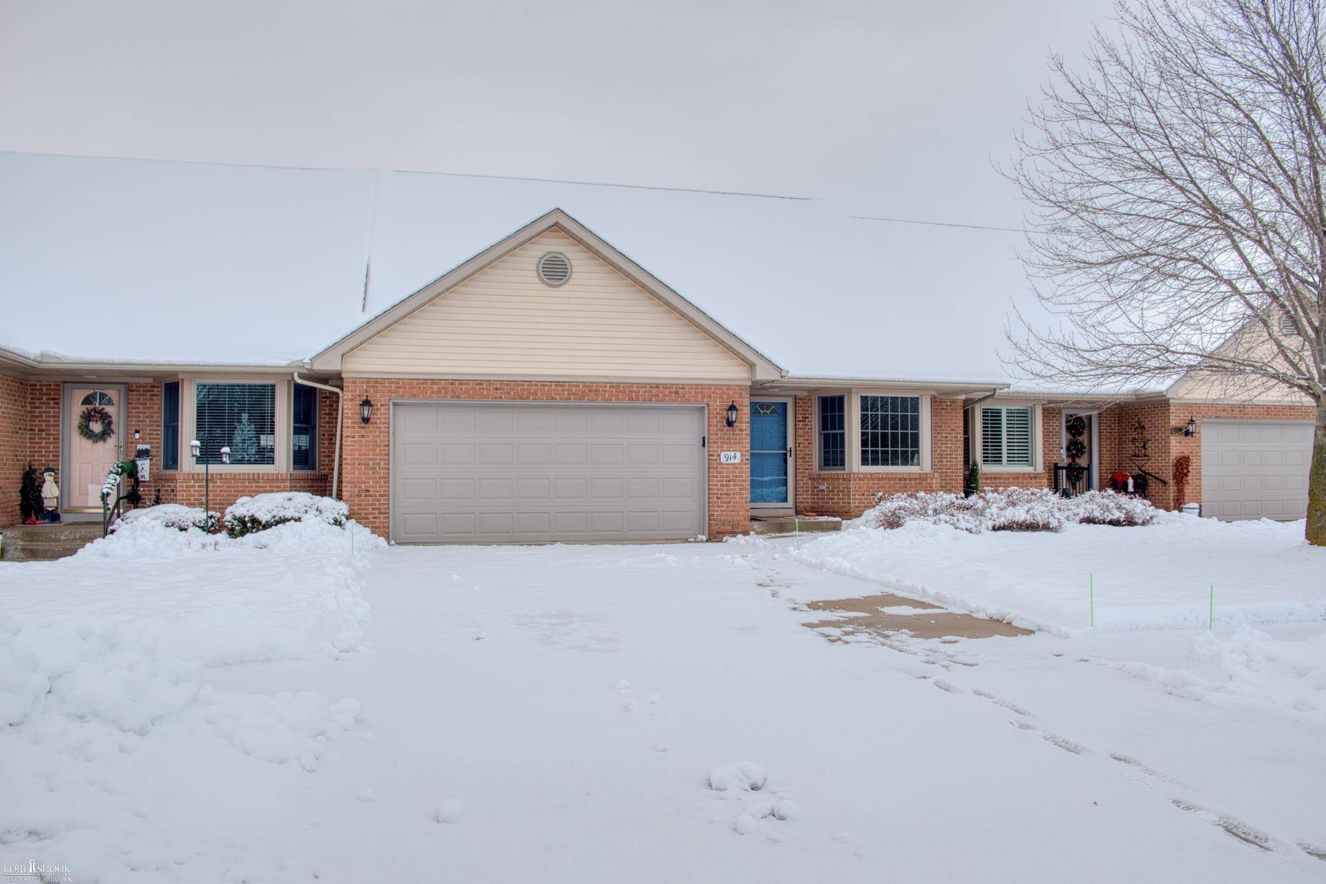 914 Chipman LN, Owosso, MI 48867