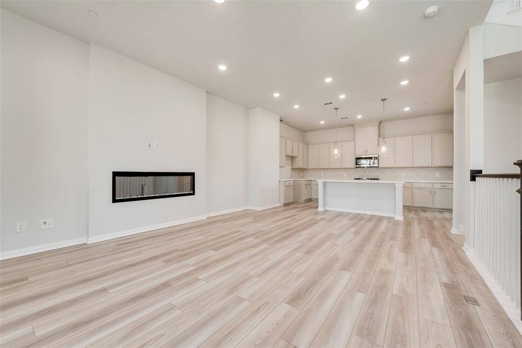 8223 Challenger Lane, Frisco, TX 75034