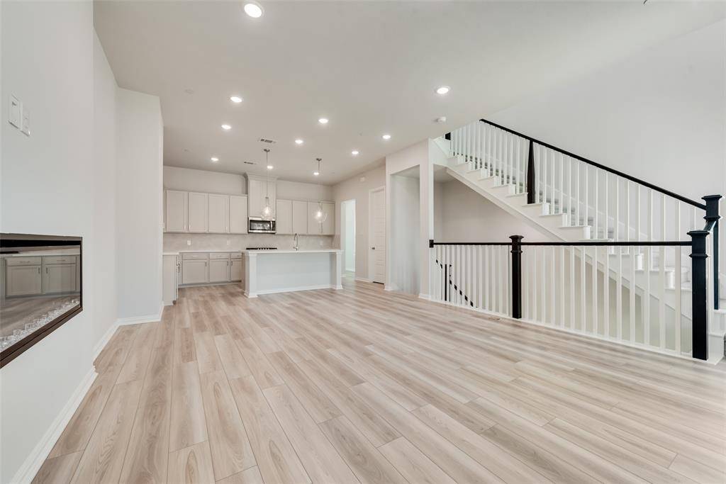 8223 Challenger Lane, Frisco, TX 75034