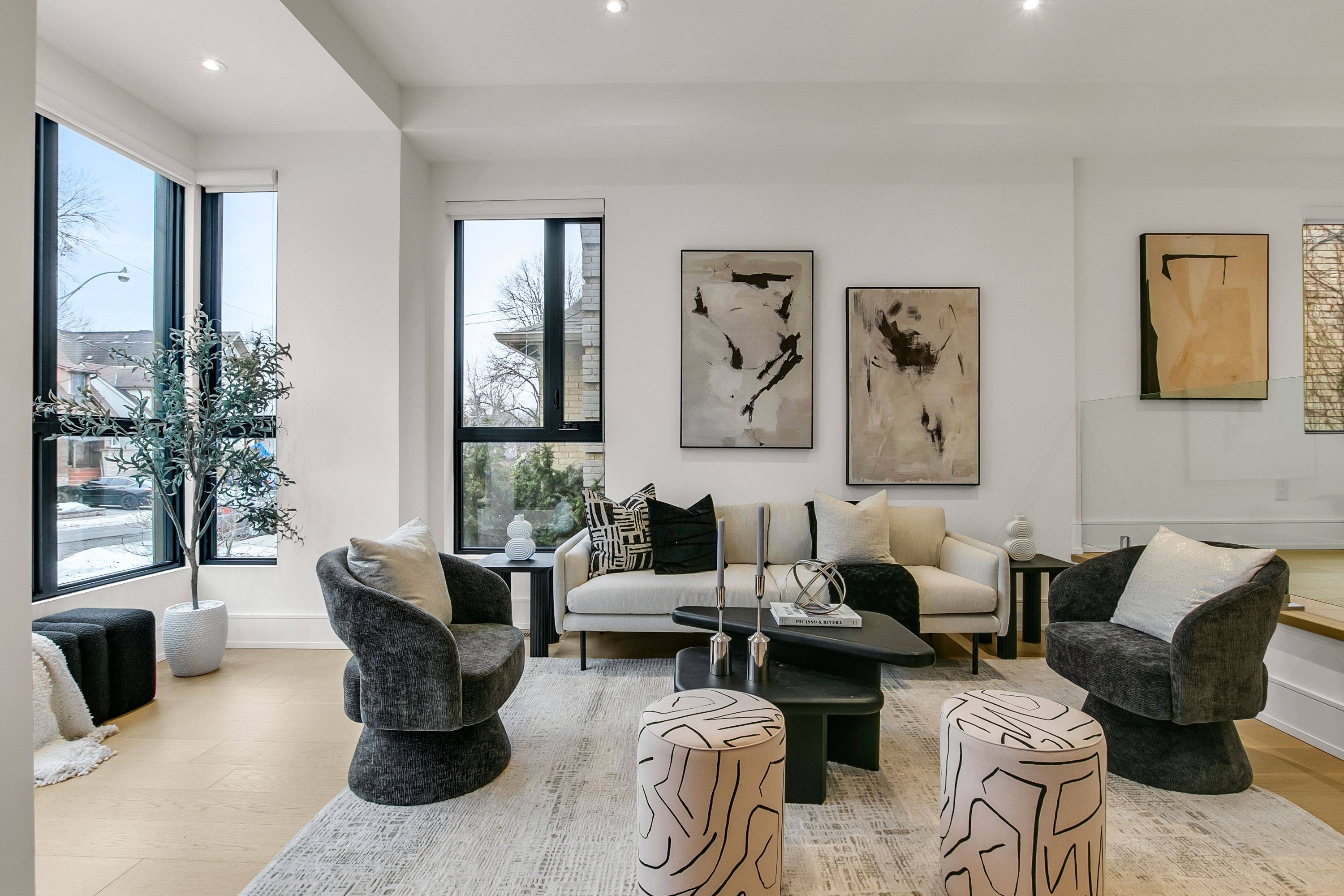 354 Cleveland ST, Toronto C10, ON M4S 2W9