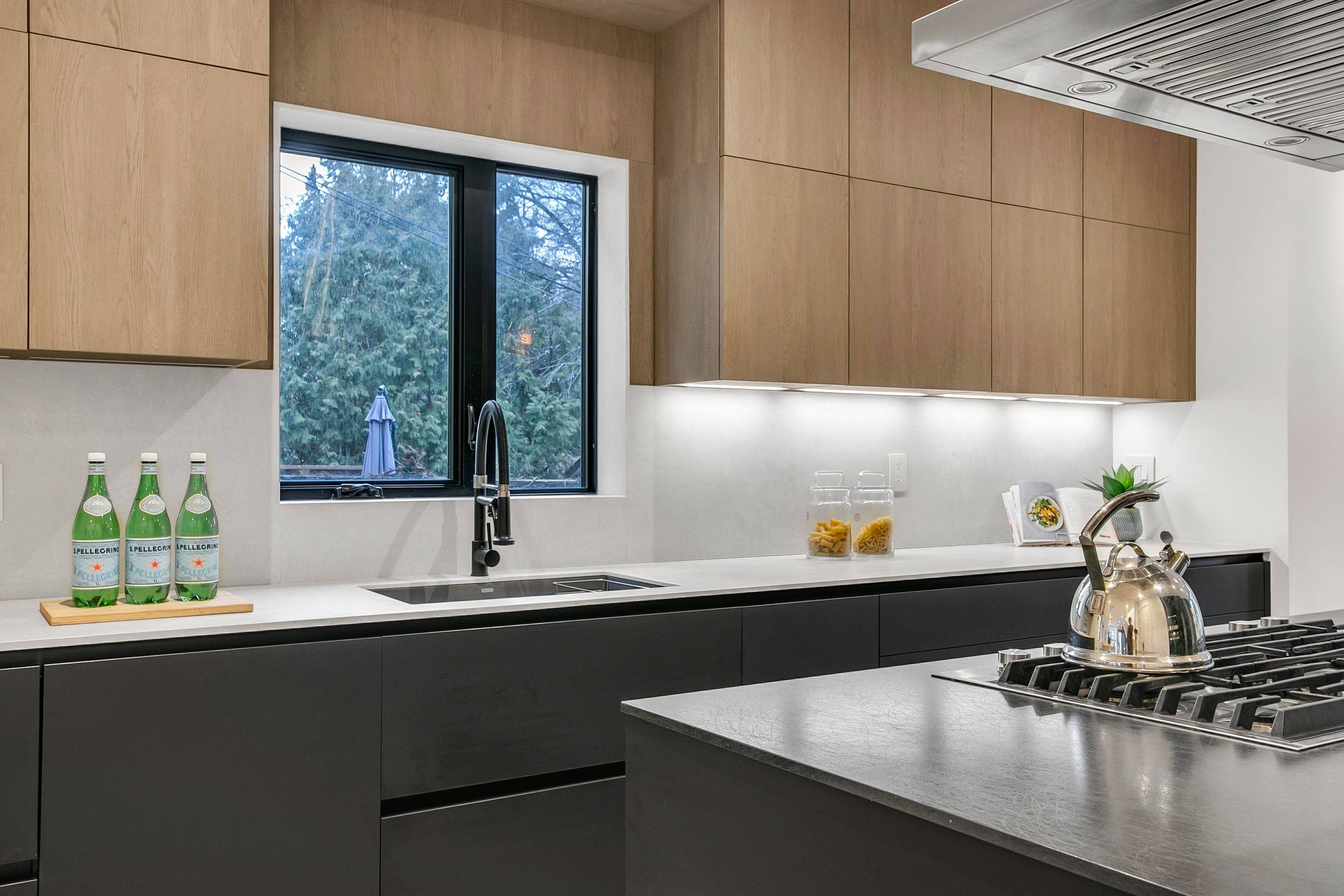 354 Cleveland ST, Toronto C10, ON M4S 2W9