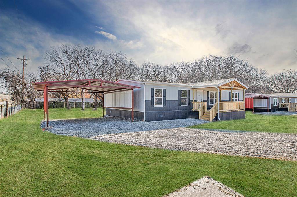 101 Kelly Court, Azle, TX 76020