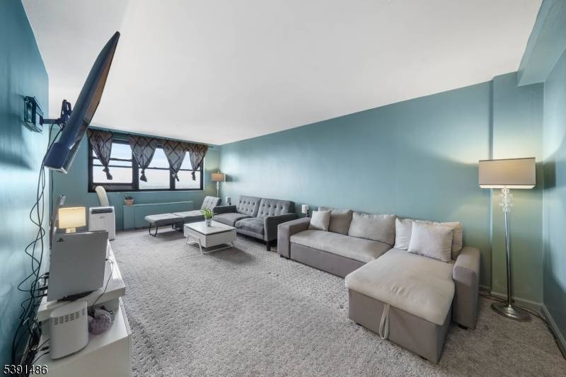 1225 Kennedy Blvd, Bayonne City, NJ 07002