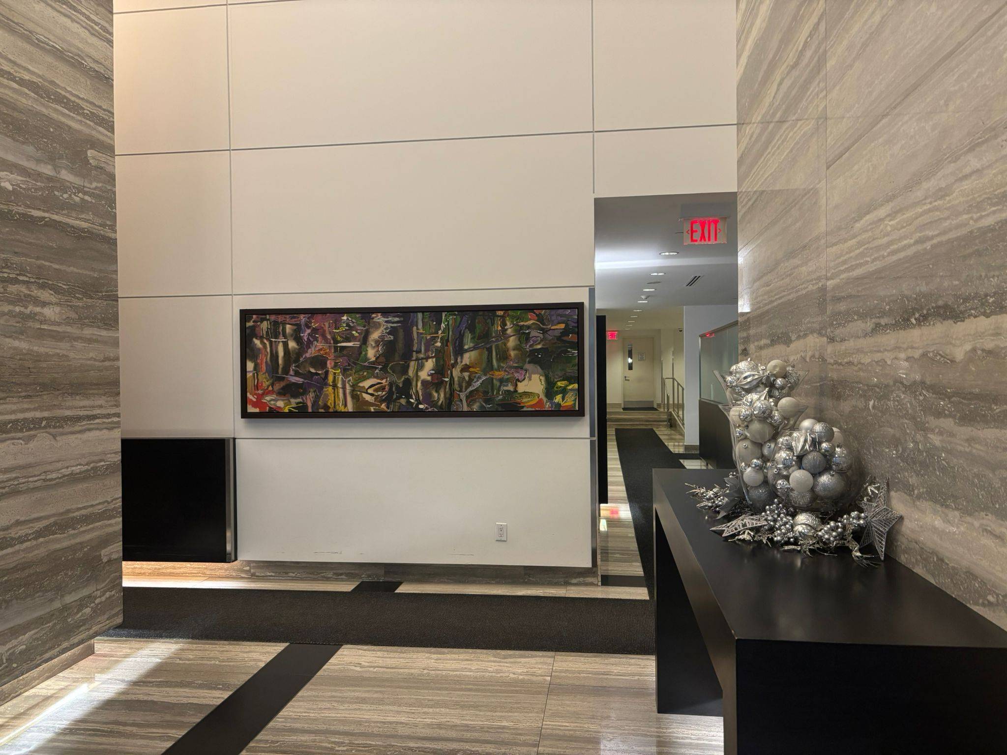 110 Charles ST E #2807, Toronto C08, ON M4Y 1T5