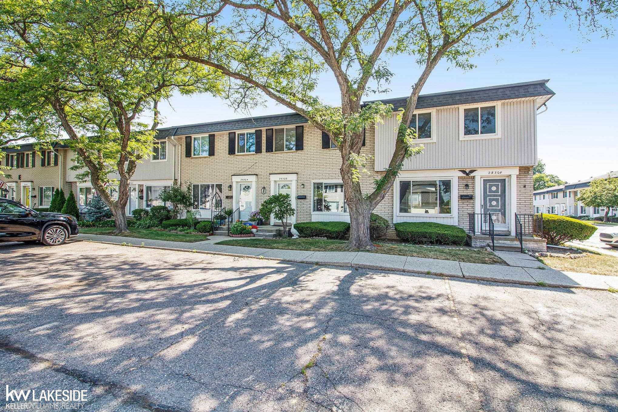 28306 Universal DR, Warren, MI 48092