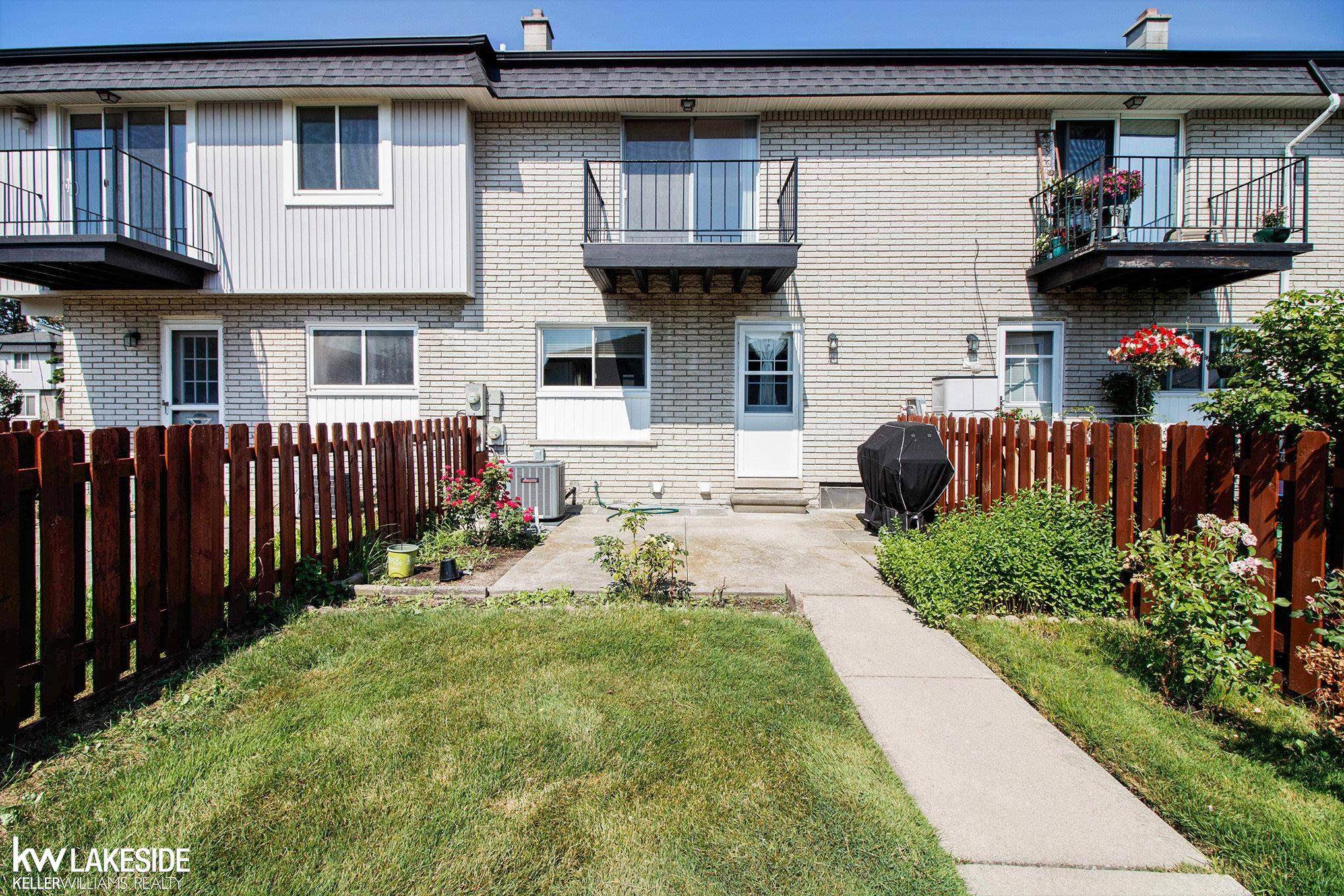 28306 Universal DR, Warren, MI 48092