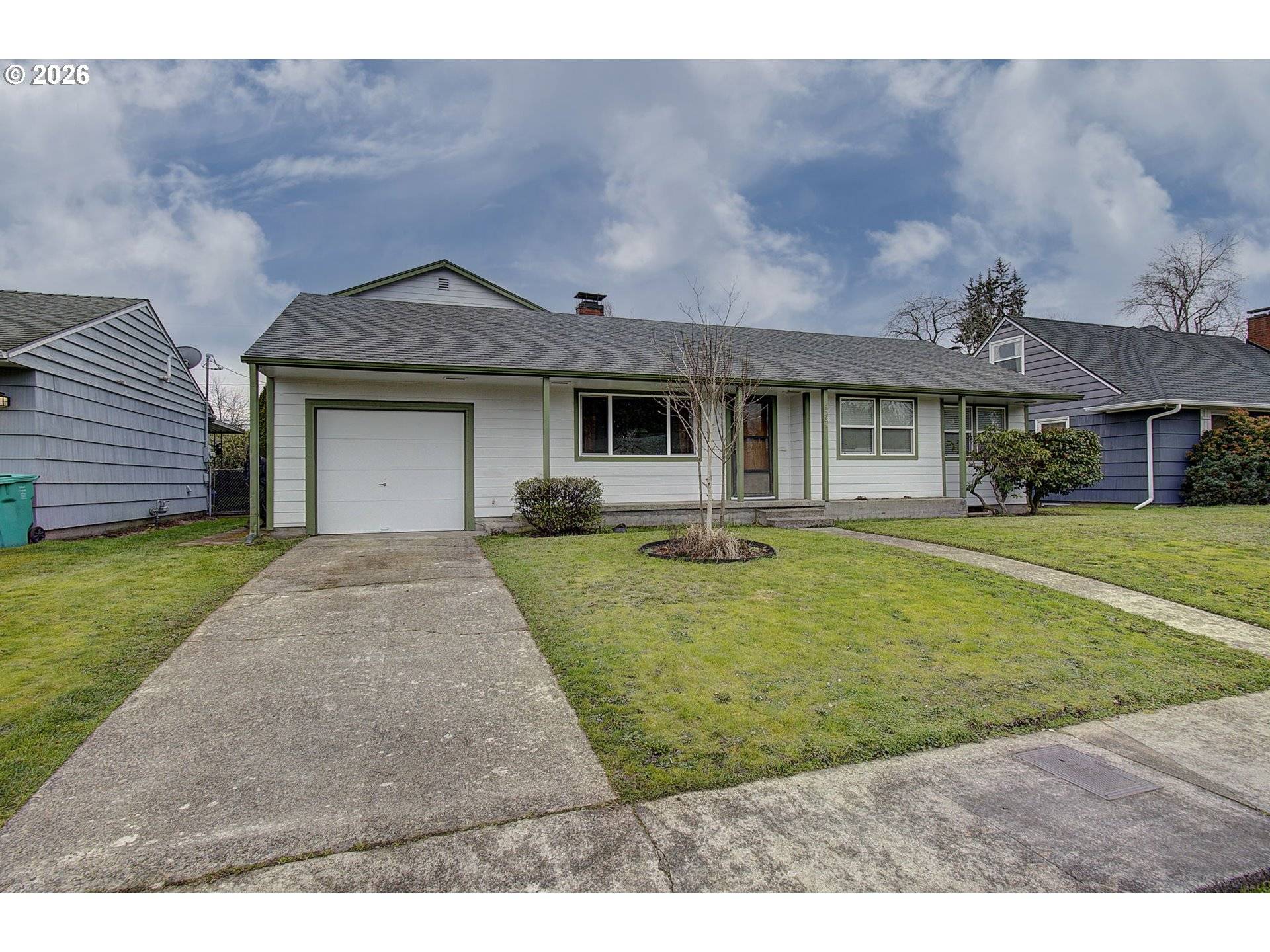 9234 SE SALMON ST, Portland, OR 97216