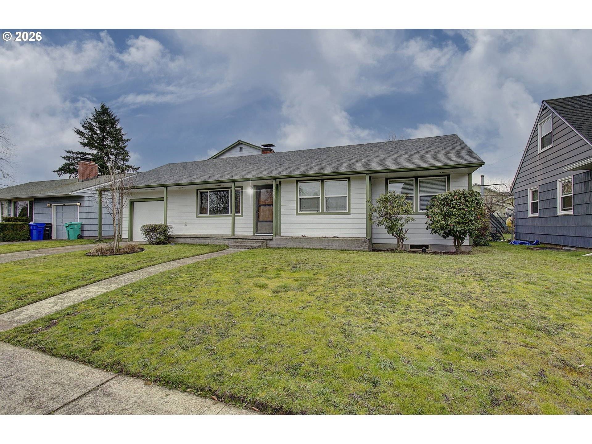 9234 SE SALMON ST, Portland, OR 97216
