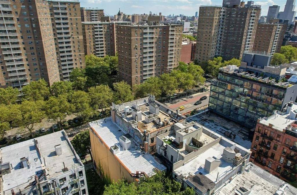 87 1st AVE, New York, NY 10003