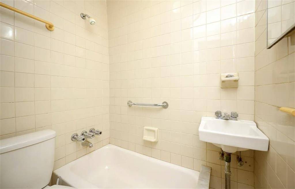 87 1st AVE, New York, NY 10003