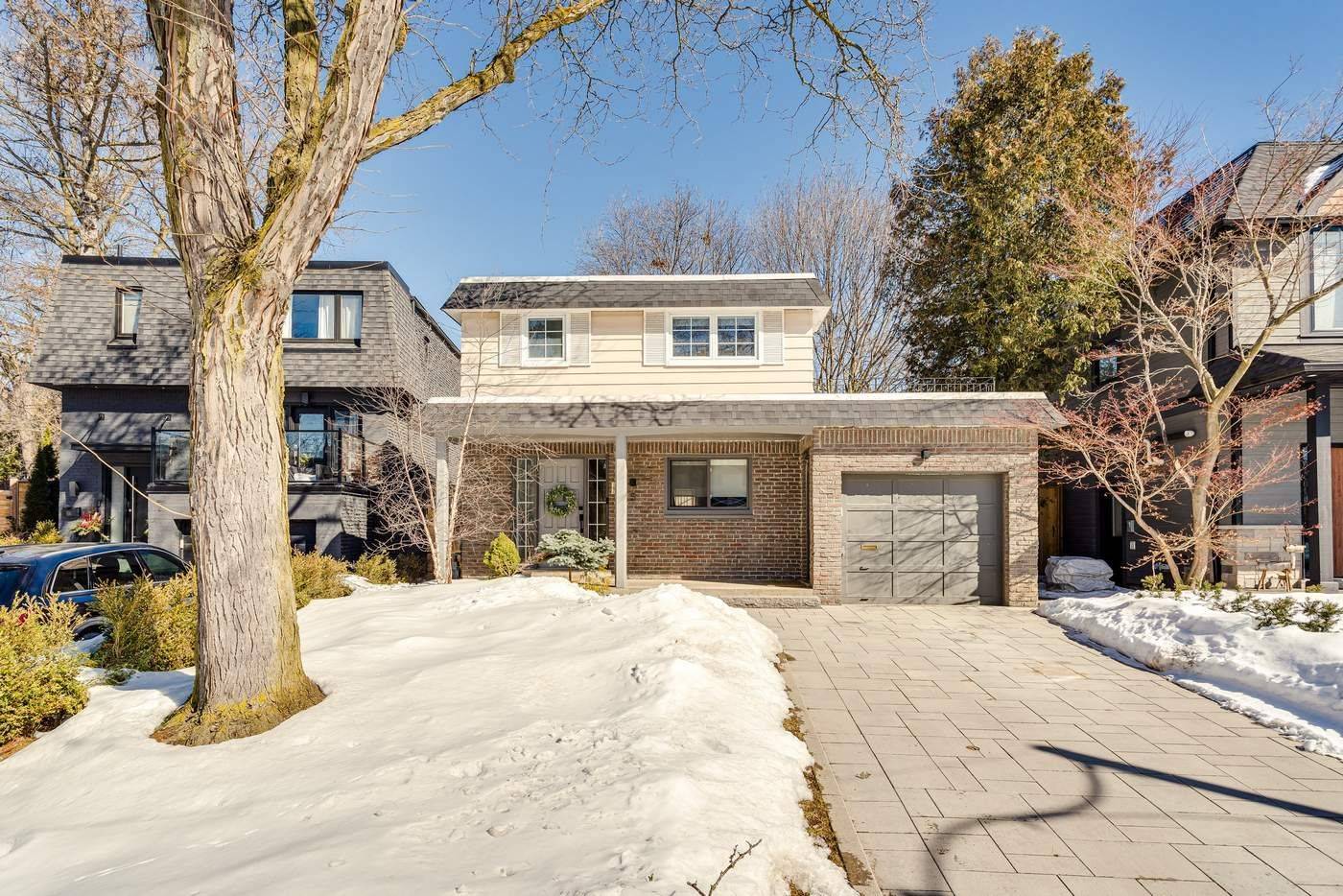 5 Georgian CT, Toronto C10, ON M4P 2J7