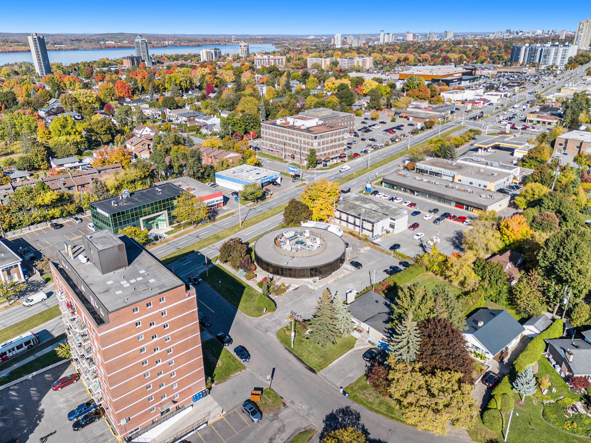 2300 CARLING AVE #201, Britannia Heights - Queensway Terrace N And Area, ON K2B 7G1