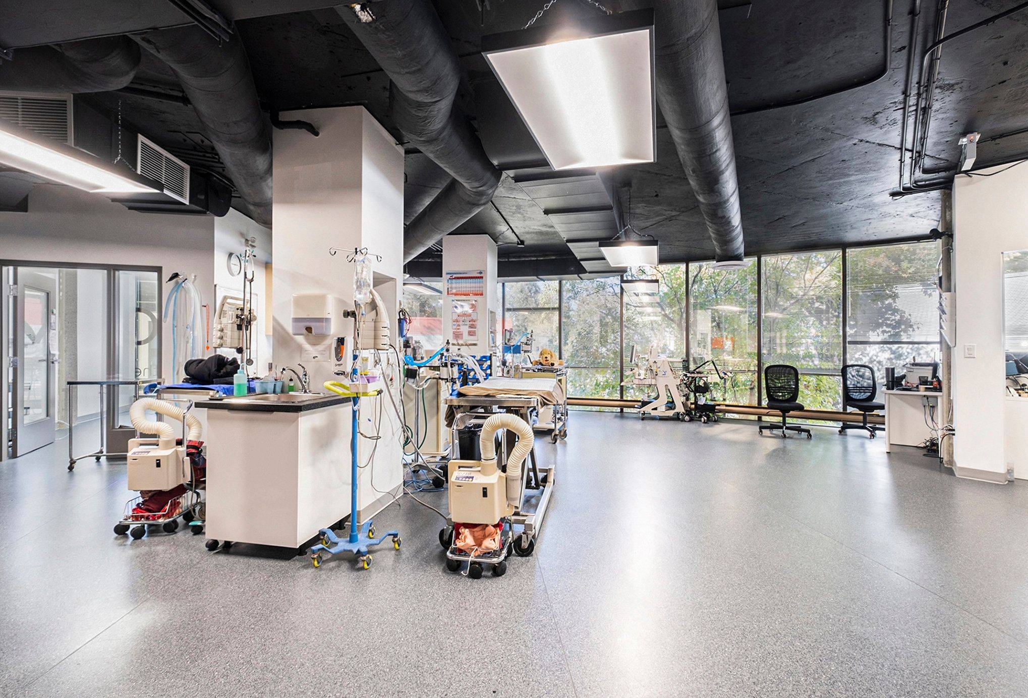 2300 CARLING AVE #205, Britannia Heights - Queensway Terrace N And Area, ON K2B 7G1