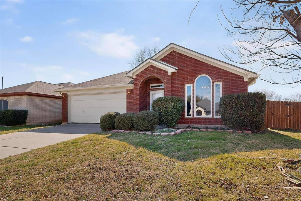 1025 Caleb Street, Burleson, TX 76028