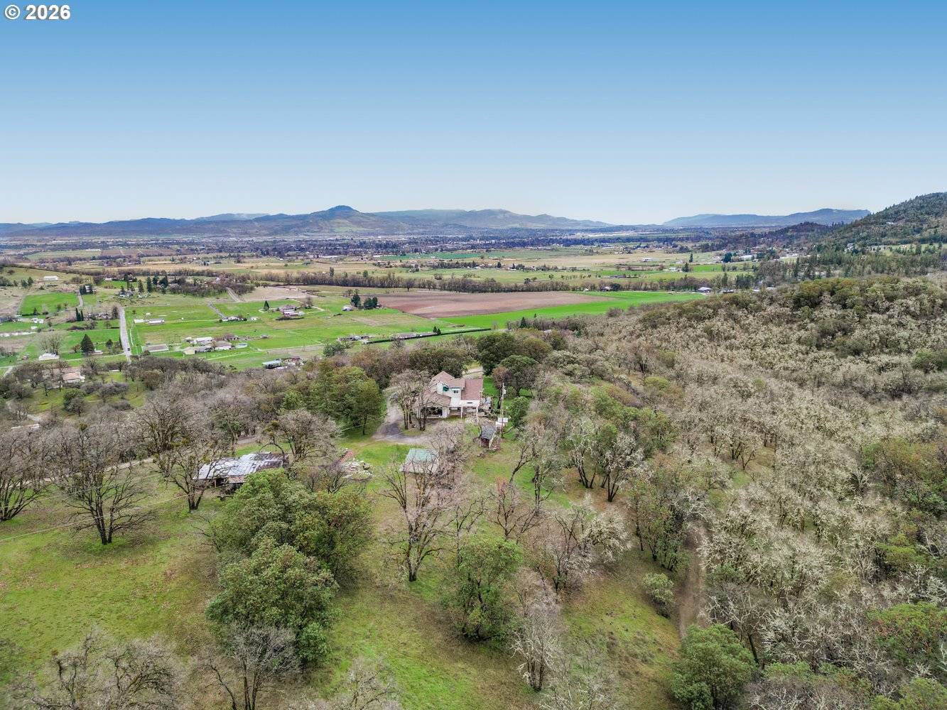 5655 TAMARACK LN, Central Point, OR 97502