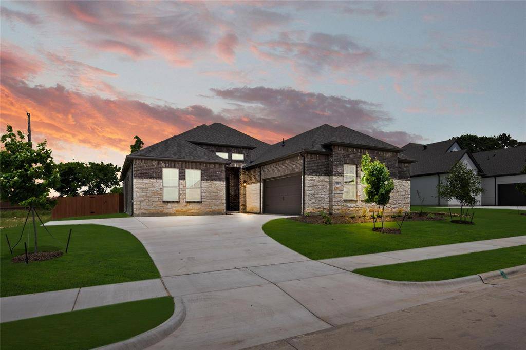 4017 Alpine Street, Midlothian, TX 76065