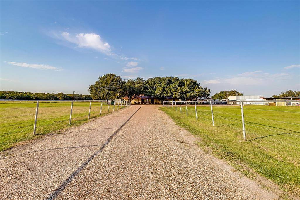 1824 Fm 731, Burleson, TX 76028