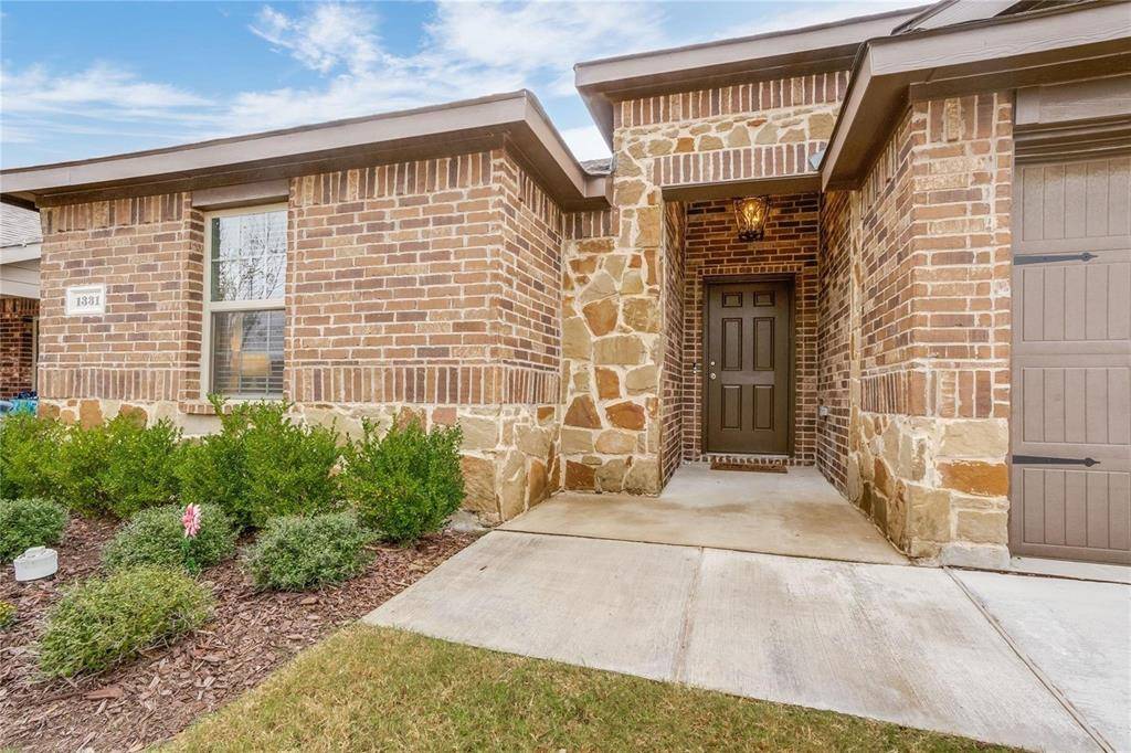 1331 Meadow Creek Drive, Princeton, TX 75407