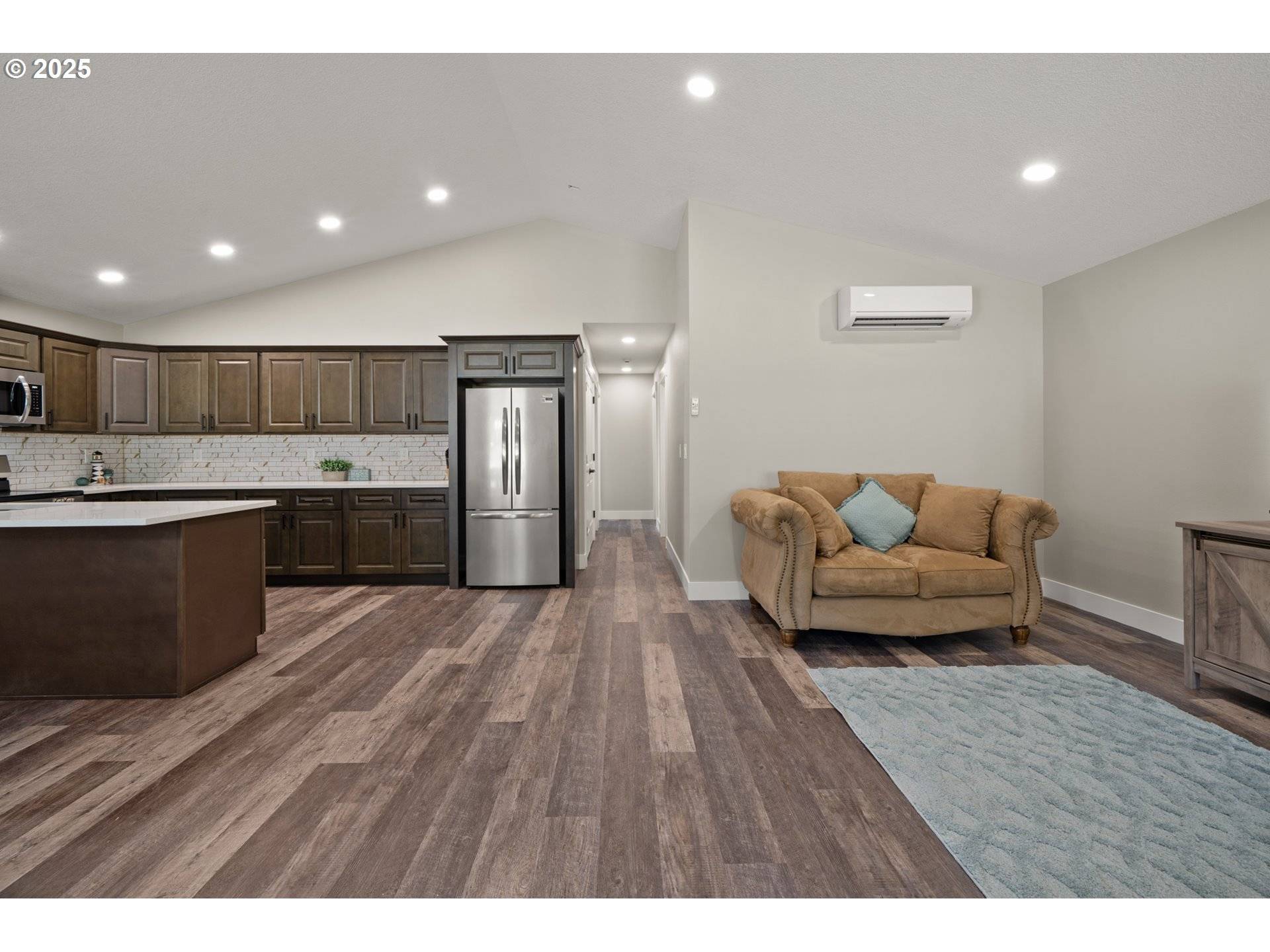 31401 J PL, Ocean Park, WA 98640