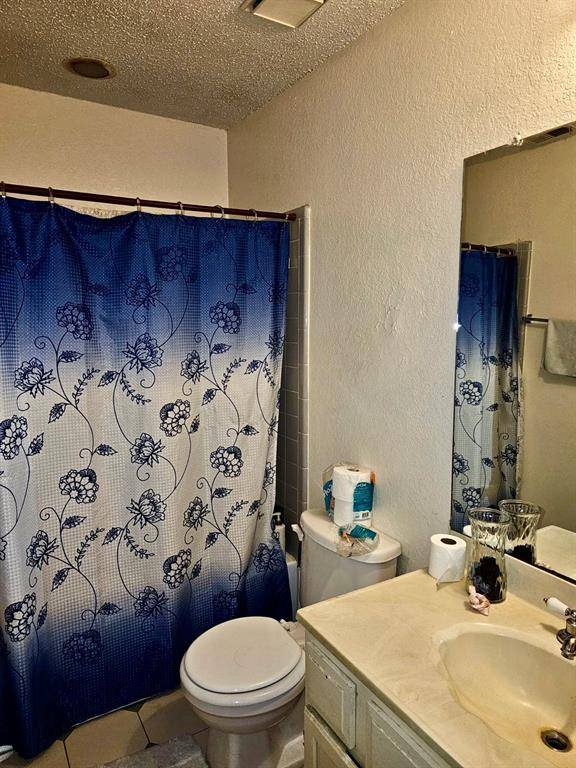 10203 Oak Branch Lane, Dallas, TX 75227