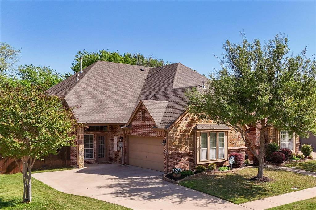 2711 Stonebriar Court, Arlington, TX 76001