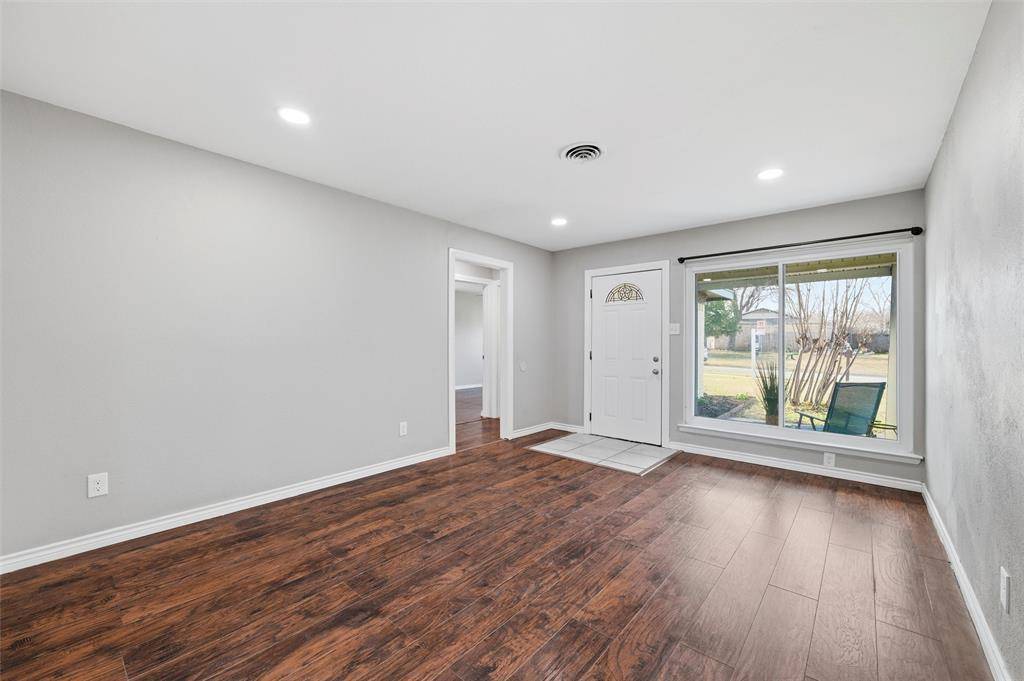 1311 Coke Drive, Arlington, TX 76010