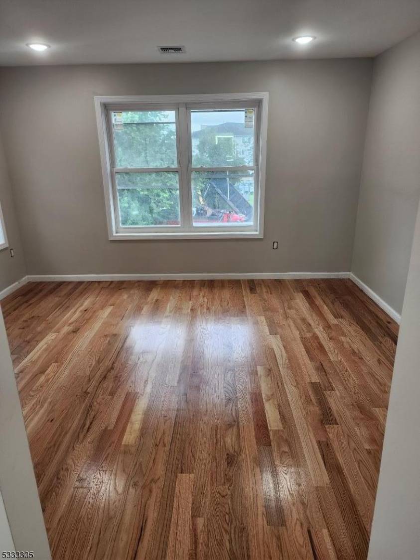 28-30 Garibaldi Ave, Newark City, NJ 07114