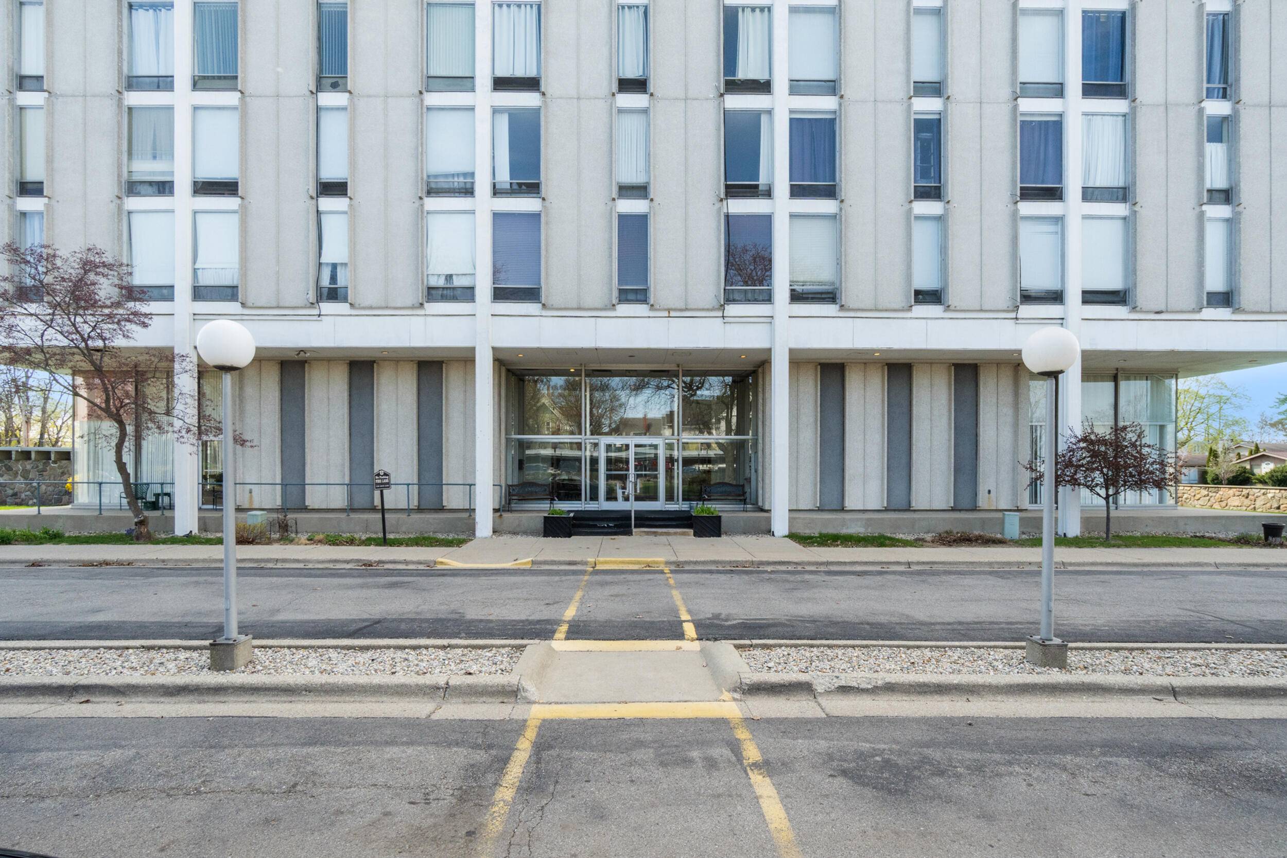 715 W Michigan AVE #502, Jackson City, MI 49201