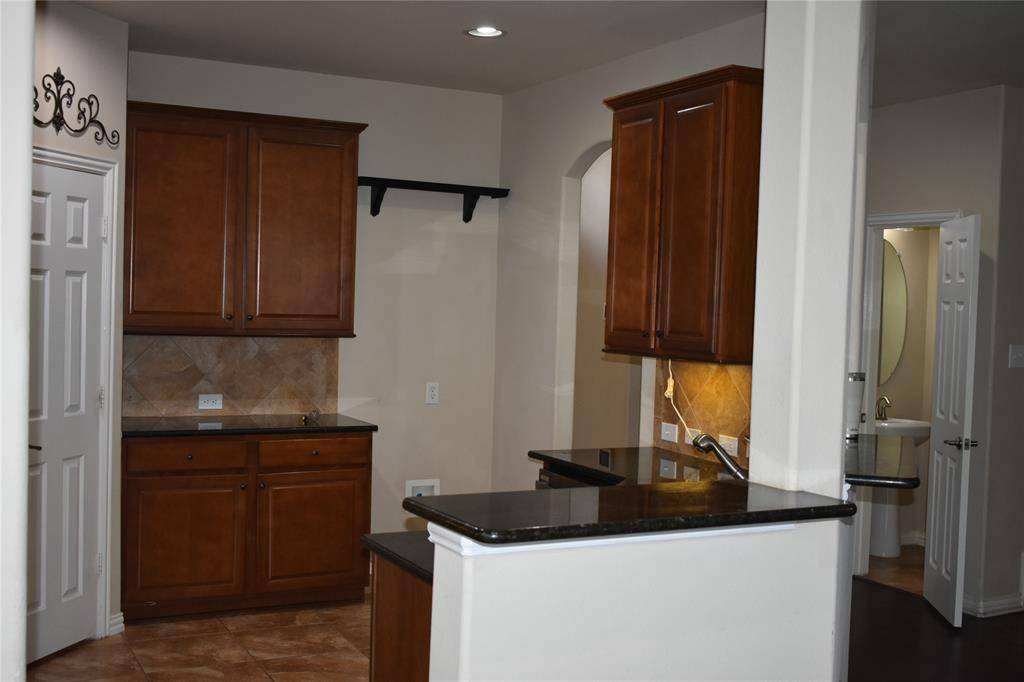 14028 Zippo Way, Fort Worth, TX 76052