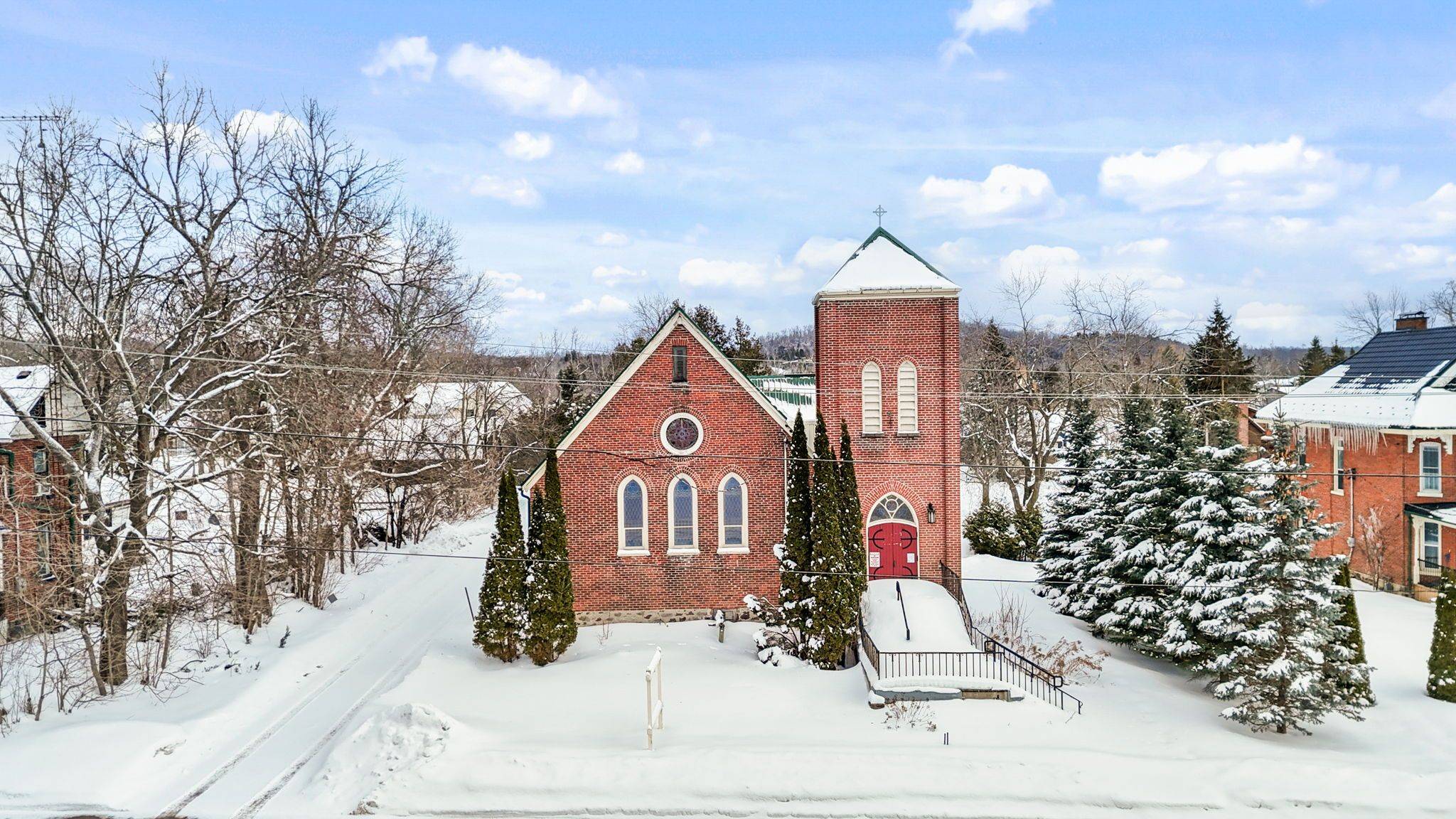 62 King ST E, Kawartha Lakes, ON K0L 2W0