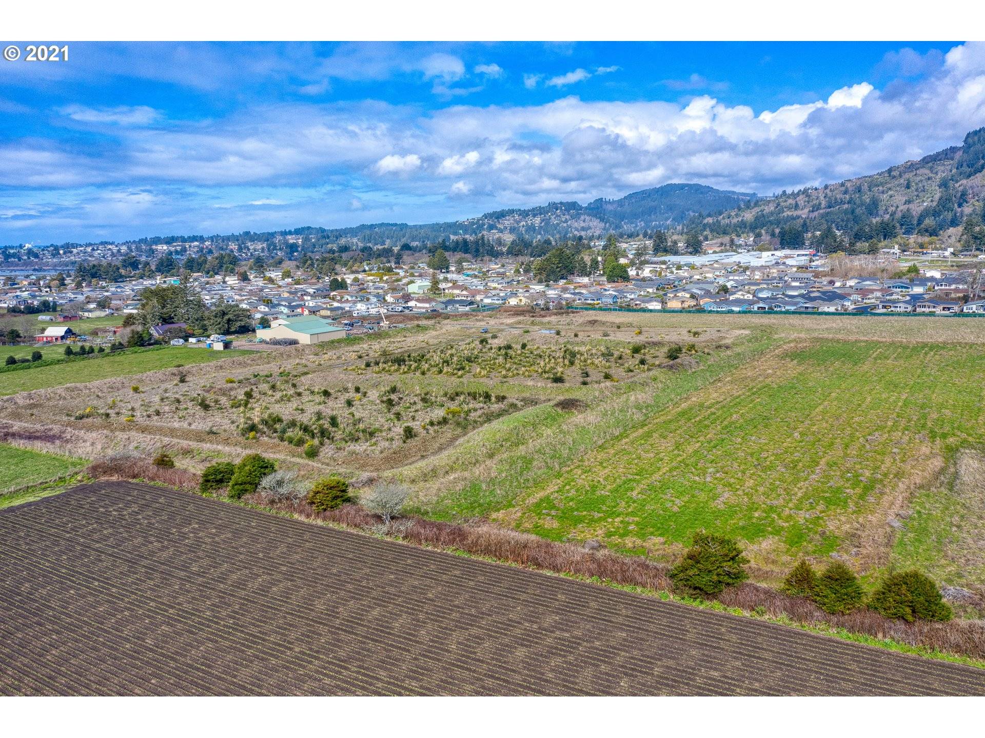 Olsen LN #103, Brookings, OR 97415